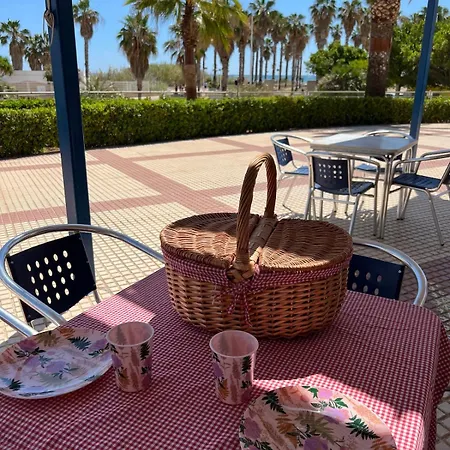 Beachfront Family * Valenza