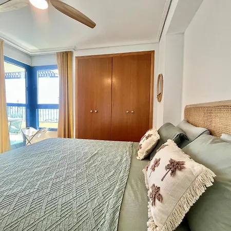Beachfront Family 公寓 *